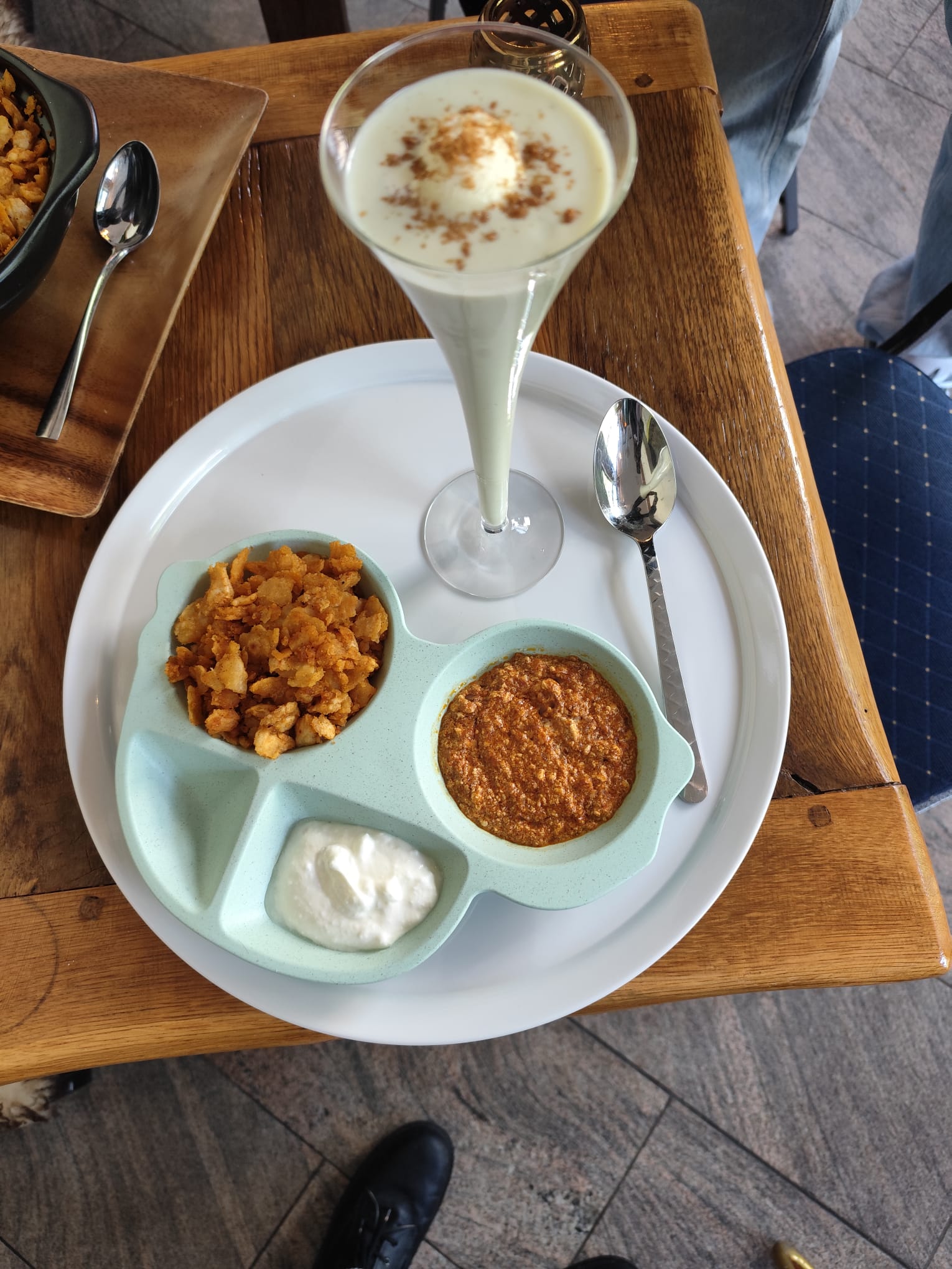 Vorspeise mit Soßen